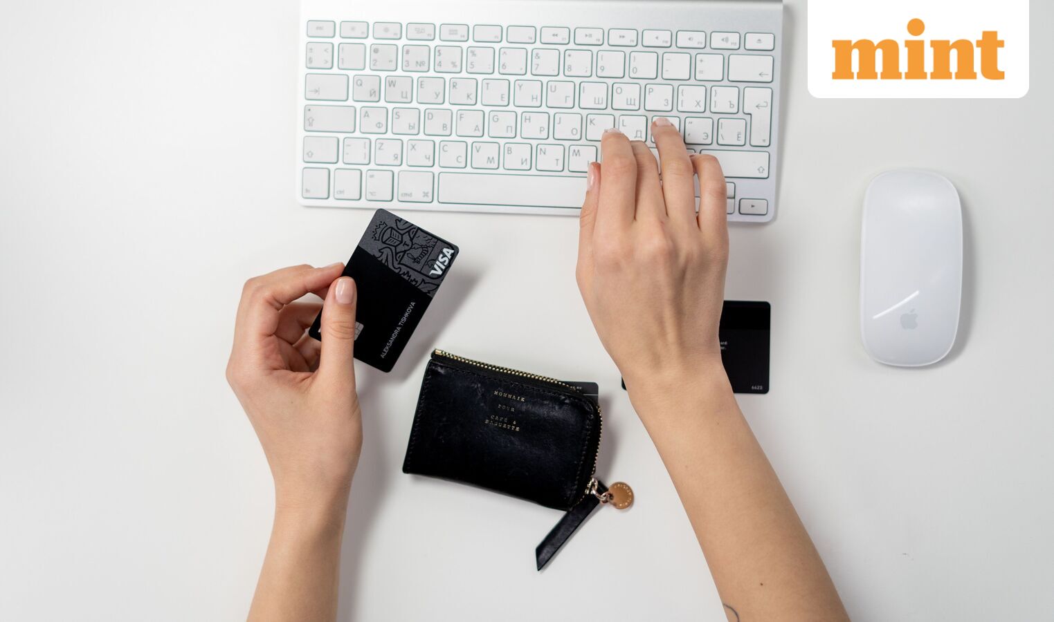 For travel freaks, THESE 5 credit cards give discounts on flights & hotels. Check list