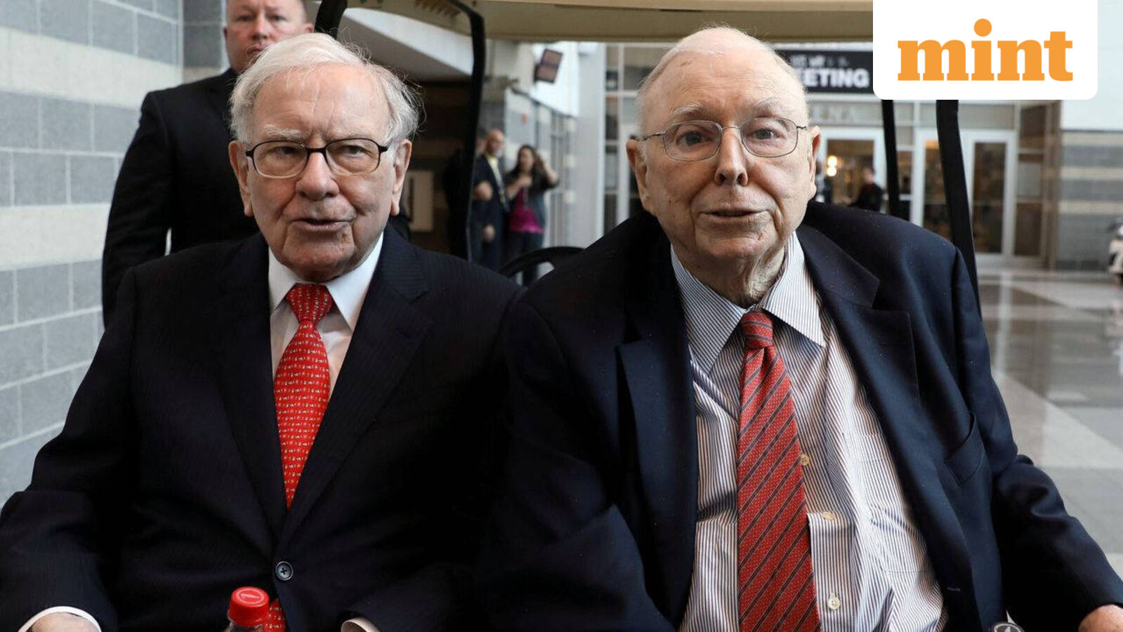 Warren Buffett and Charlie Munger worked at the same store, yet met years later — Investing icon pens emotional note