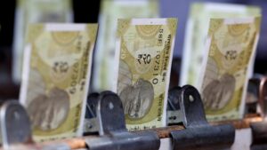 Rupee falls 6 paise to close at 88.68 against U.S. dollar