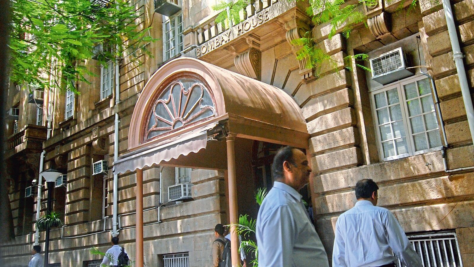 Mehli makes his move, files caveat on his ouster