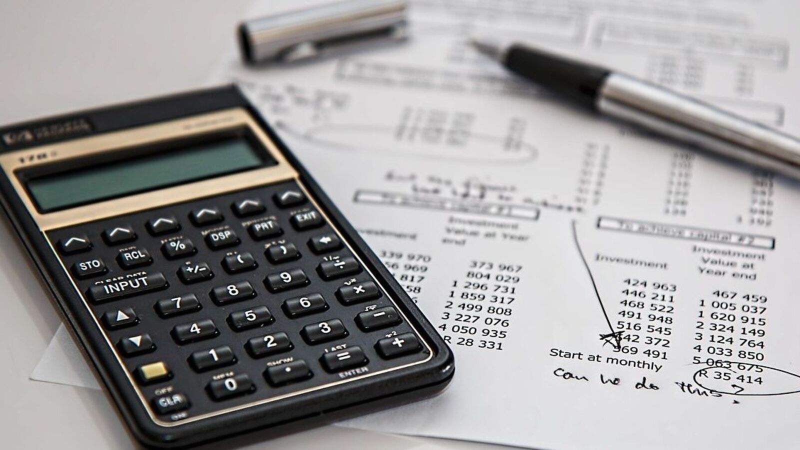 Is an NRI liable to pay advance tax on dividend income?