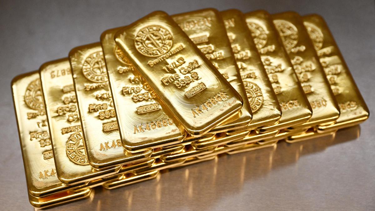 Gold prices, silver futures extend record rally on rate-cut hopes