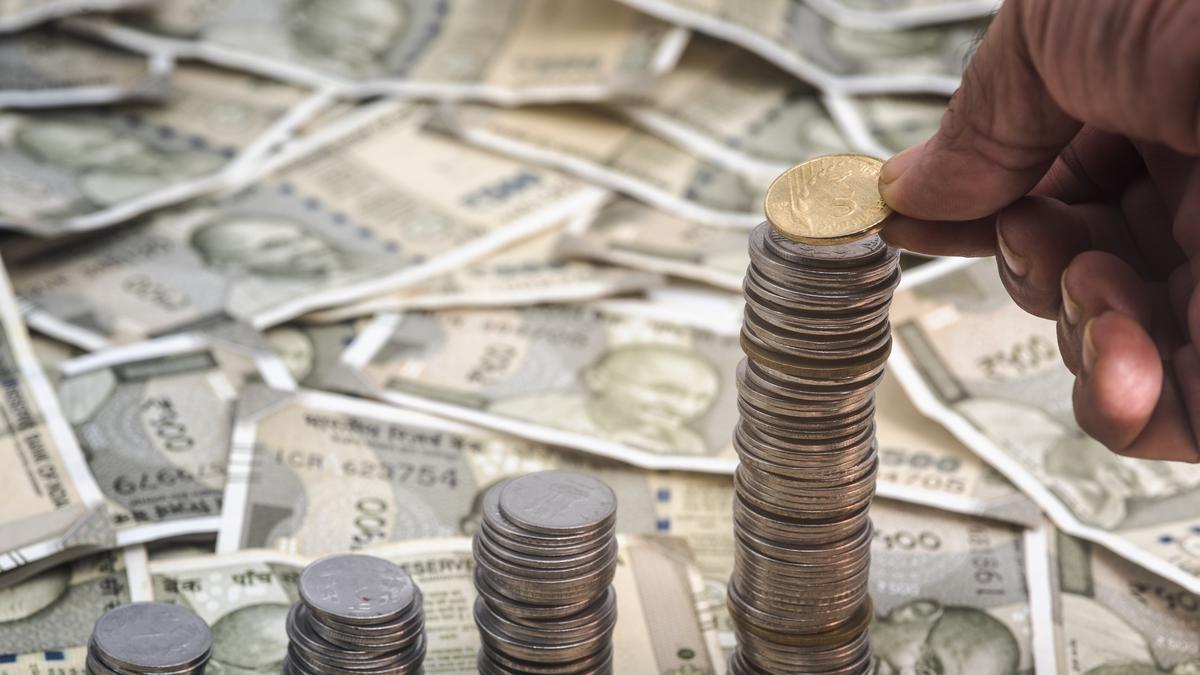 Rupee slips 23 paise in early trade to 89 94 against US dollar on weak cues