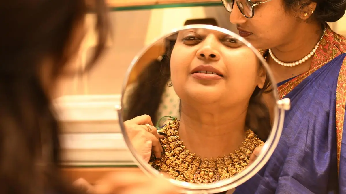 Gold price today December 1 : Gold rates up in Mumbai, Delhi, Chennai, Kolkata, Ahmedabad and Bengaluru