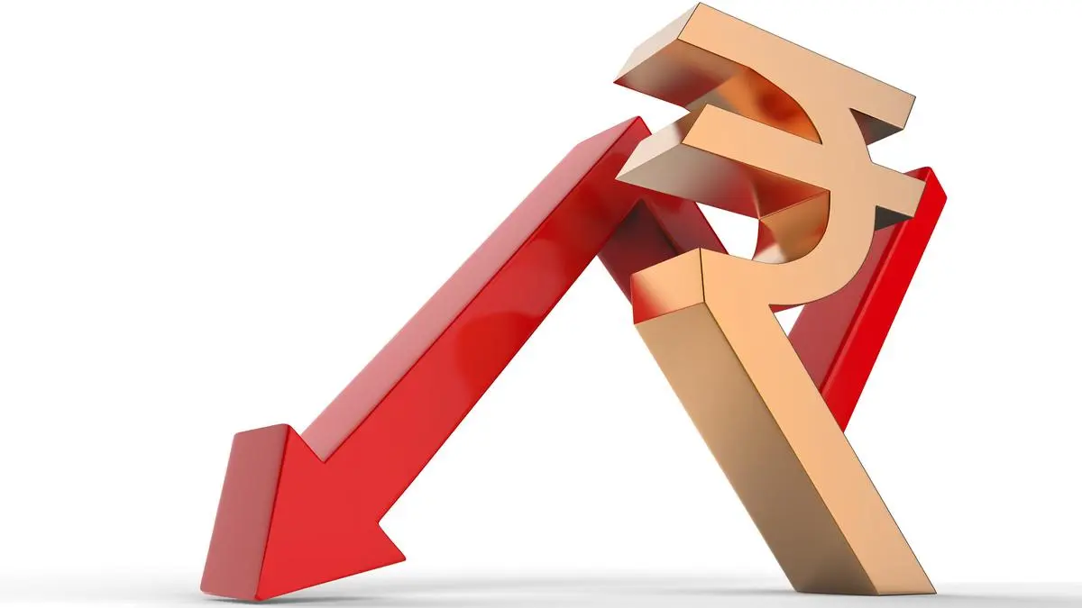 Rupee slips for fourth day and closes 8 paise weaker at 90 rupees 28 paise