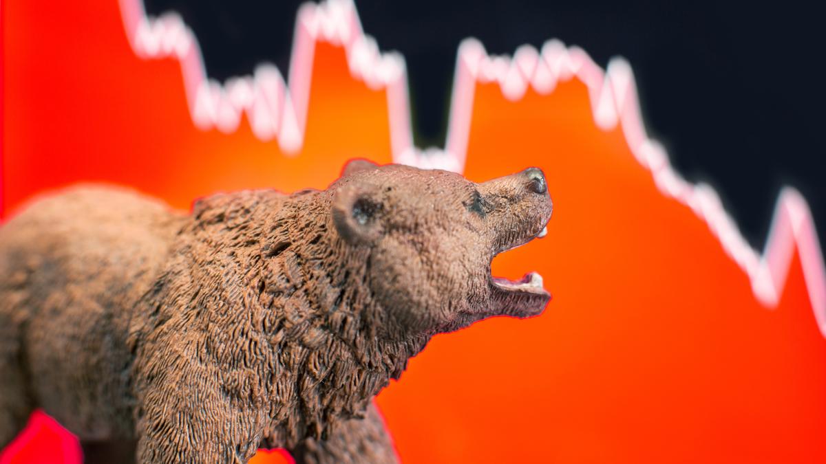 Sensex and Nifty fall nearly one percent on foreign outflows and trade worries