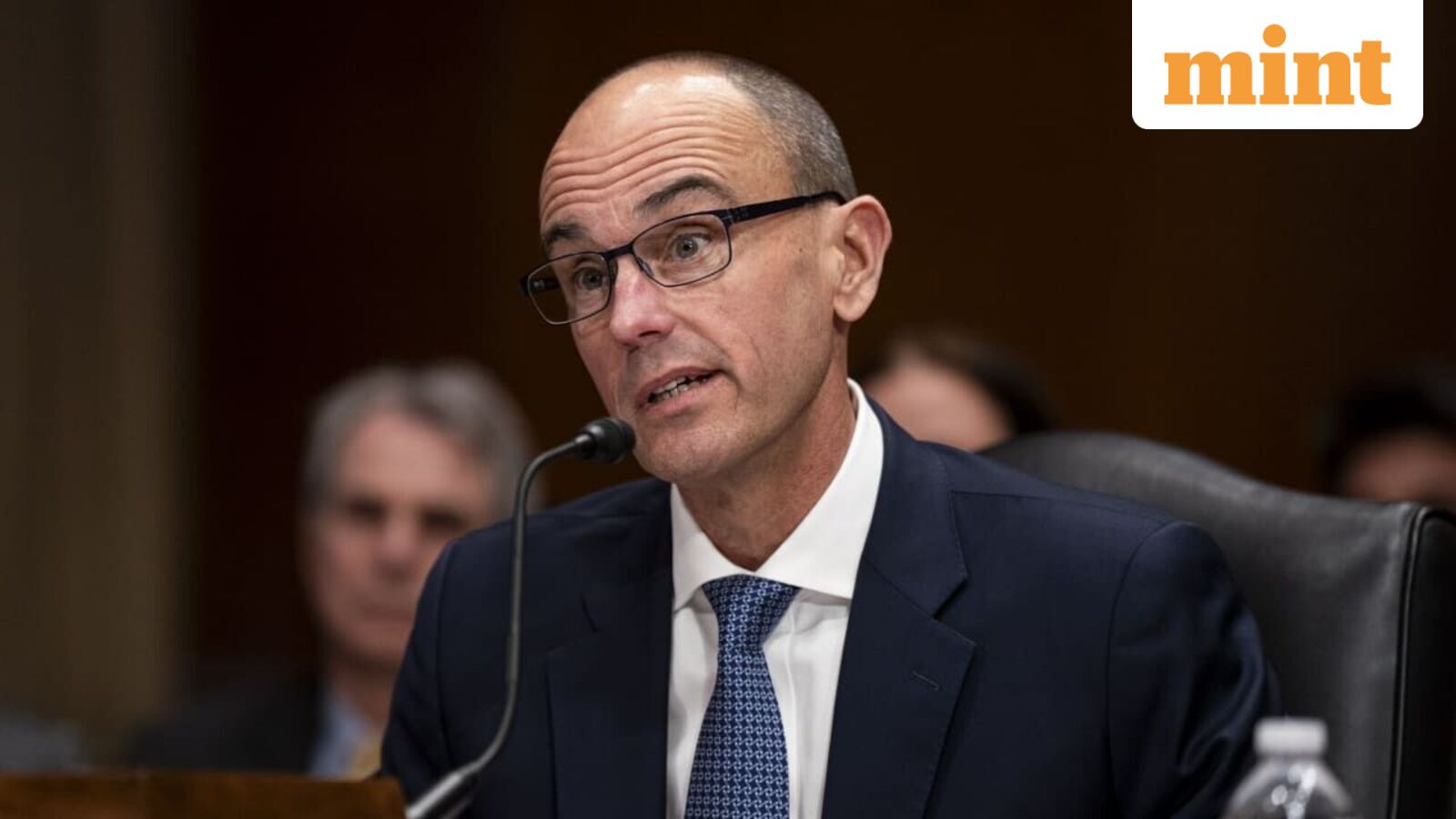 Leading consulting firm to hire liberal arts graduates for creativity in AI era